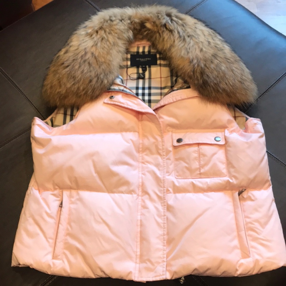 ⭐️NWOT⭐️Burberry Puffer Vest With Raccoon Collar